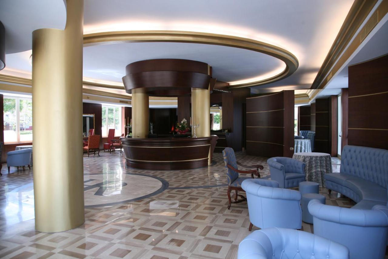 Hotel Royal Vasto Buitenkant foto